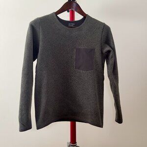 Arc’teryx Covert Sweater in Moonshadow Heather (dark olive green) size XS